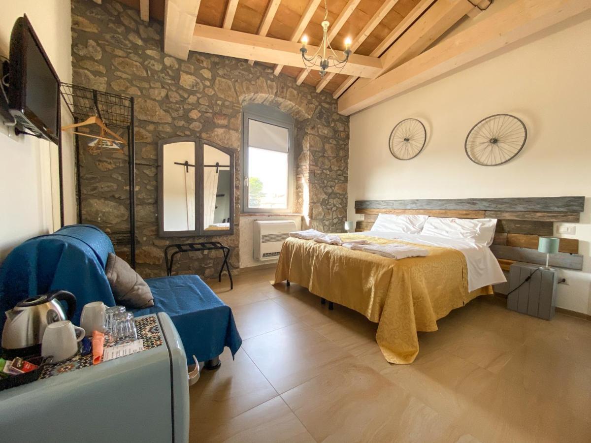 Casale 1541 Bed & Breakfast Bolsena Exterior photo